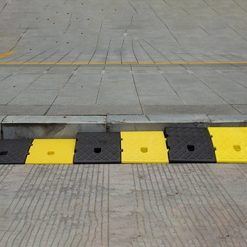 1 Pc Plastic Curb Ramp, Non-Slip Threshold Ramp, 30/40/50 Mm Height, For Cars, Bicycles, Wheelchairs – Smooth Uphill Transition