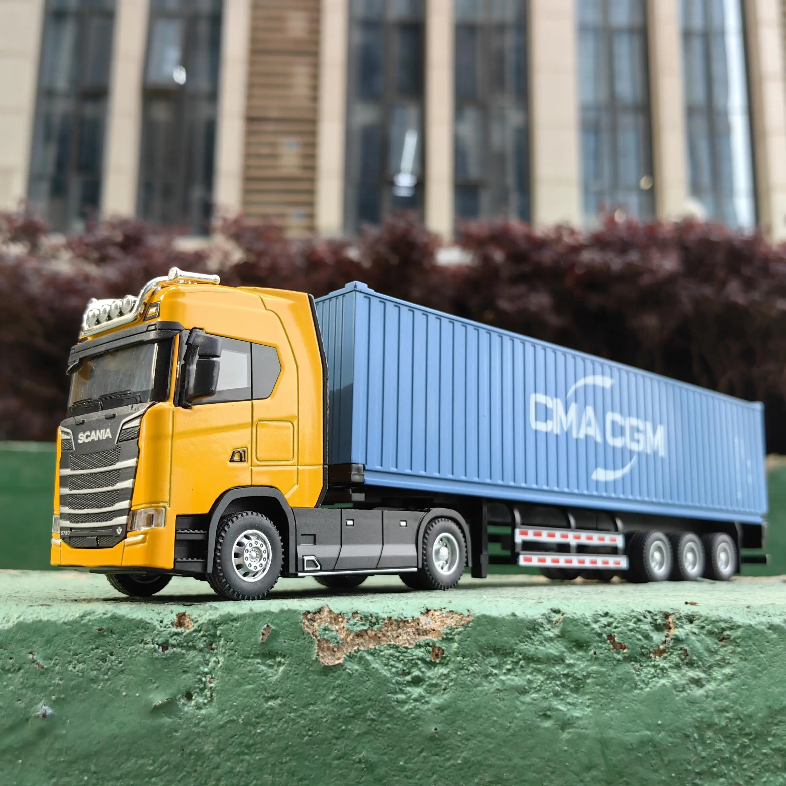 1/50 Simulation Large Truck Toy Car Model Alloy Diecast Transport Container Vehicle Car For Boy Gifts with Sound Light Pull Back