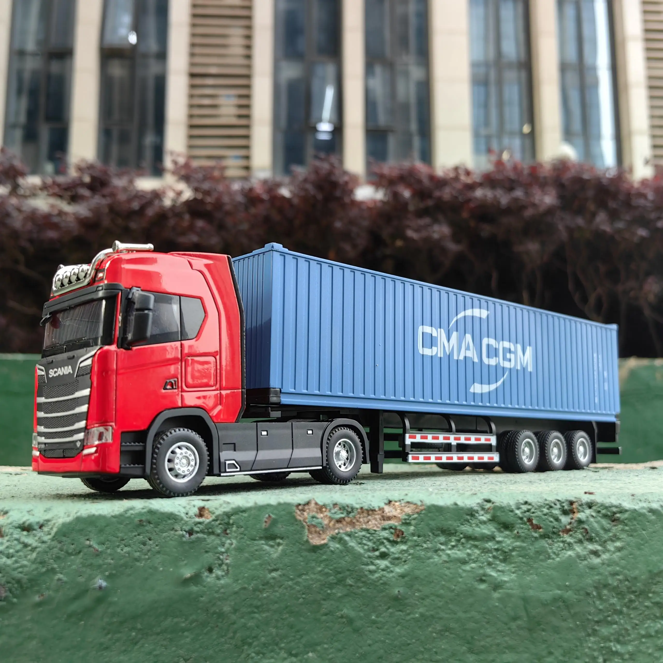 1/50 Simulation Large Truck Toy Car Model Alloy Diecast Transport Container Vehicle Car For Boy Gifts with Sound Light Pull Back