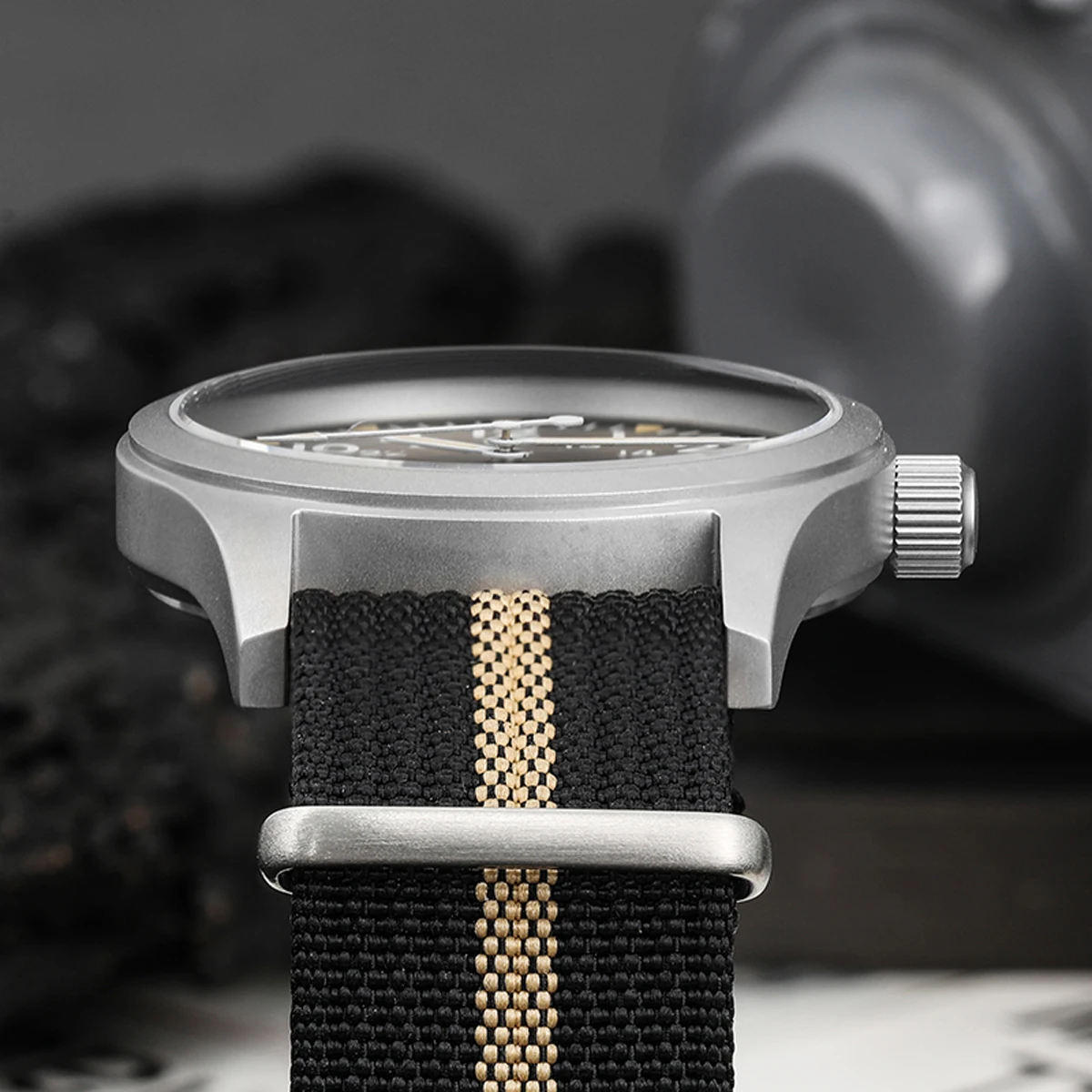 Militado Ml05 Vintage Field Watch VH31 Sweep Second Quartz Movement Sapphire Crystal High Clear AR Coating Luminous 38Mm Watches