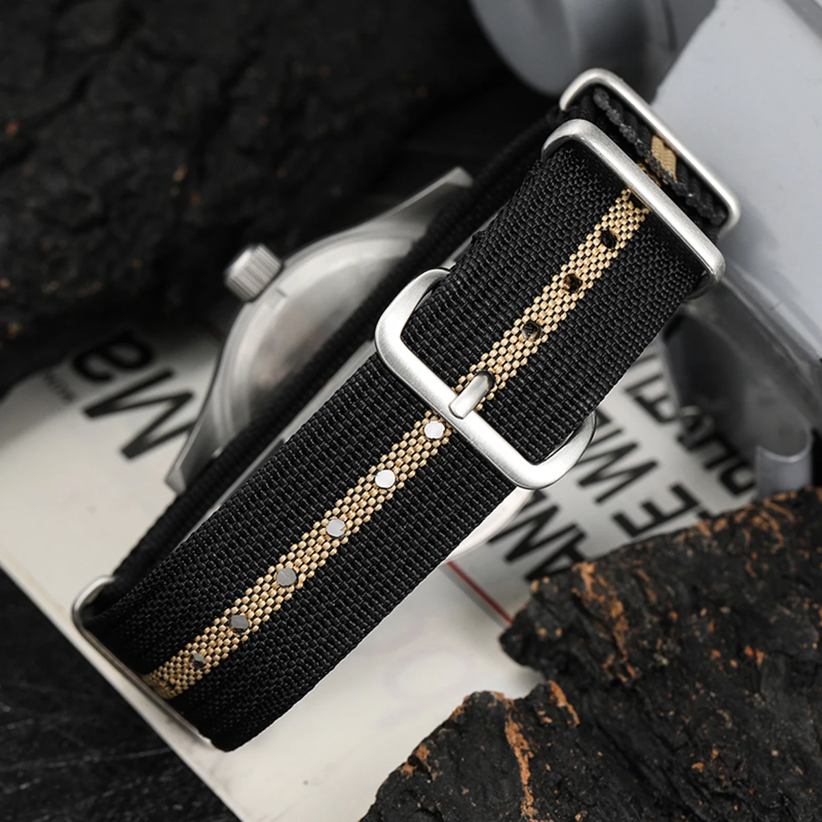Militado Ml05 Vintage Field Watch VH31 Sweep Second Quartz Movement Sapphire Crystal High Clear AR Coating Luminous 38Mm Watches