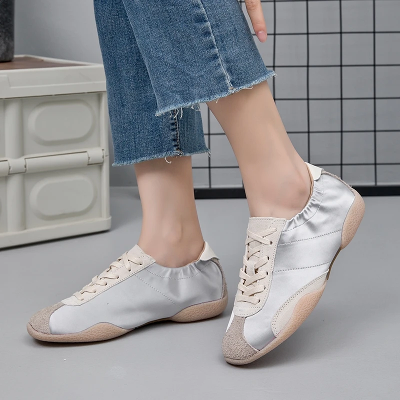 AIYUQI 2026 New Women's Sneakers Shoe Anti-slip and Breathable Women Training Shoes Flat Casual Girl Shoes for Spring and Autumn