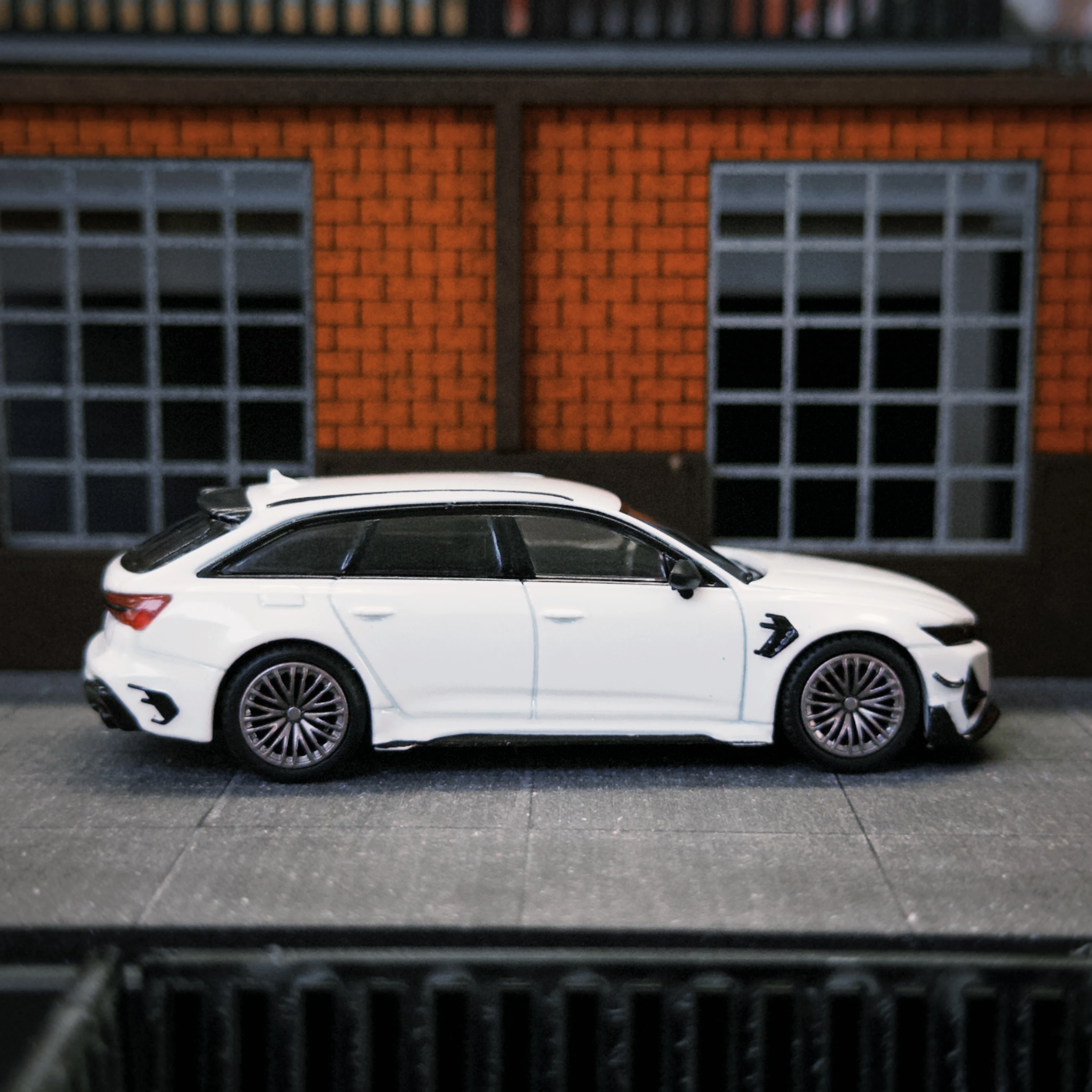 MGT 1/64 RS6 ABT Alloy Diecast Model Car Collection Toy Station Vehicle Gift For Adults (Without packaging)