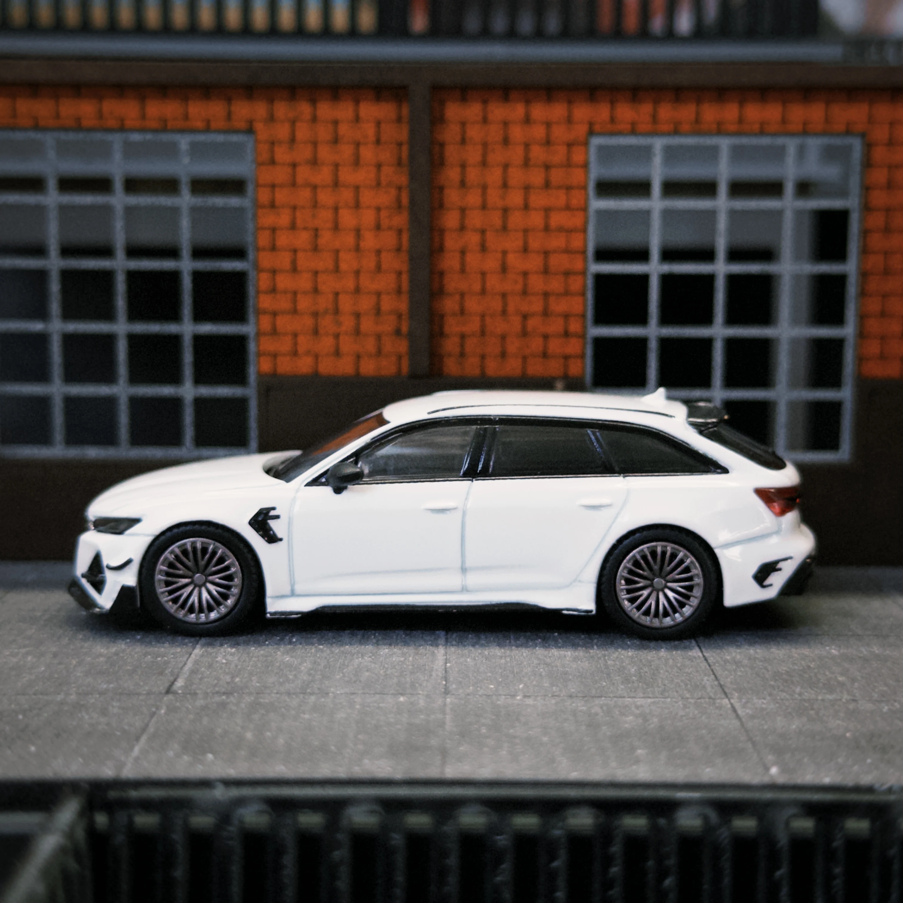 MGT 1/64 RS6 ABT Alloy Diecast Model Car Collection Toy Station Vehicle Gift For Adults (Without packaging)