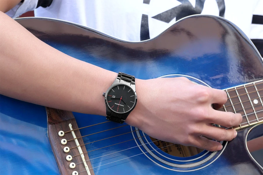 Hannah Martin Men's Stainless Steel Watch Fashion Business Style Black Minimalist Style 3Bar Waterproof Quartz Movement Watches