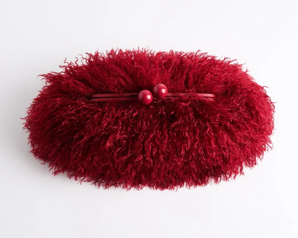 Women Kisslock Faux Fur Clutch Bag Winter Warm Fuzzy Pouch Frame Clasp Bag With Chain Crossbody Dark Grey Red Yellow
