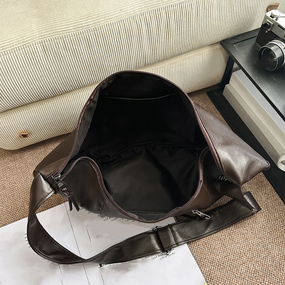Men's Crossbody Bag Casual Versatile Fashionable Large Capacity Waist Bag Simple Lightweight Outdoor Sports Backpack