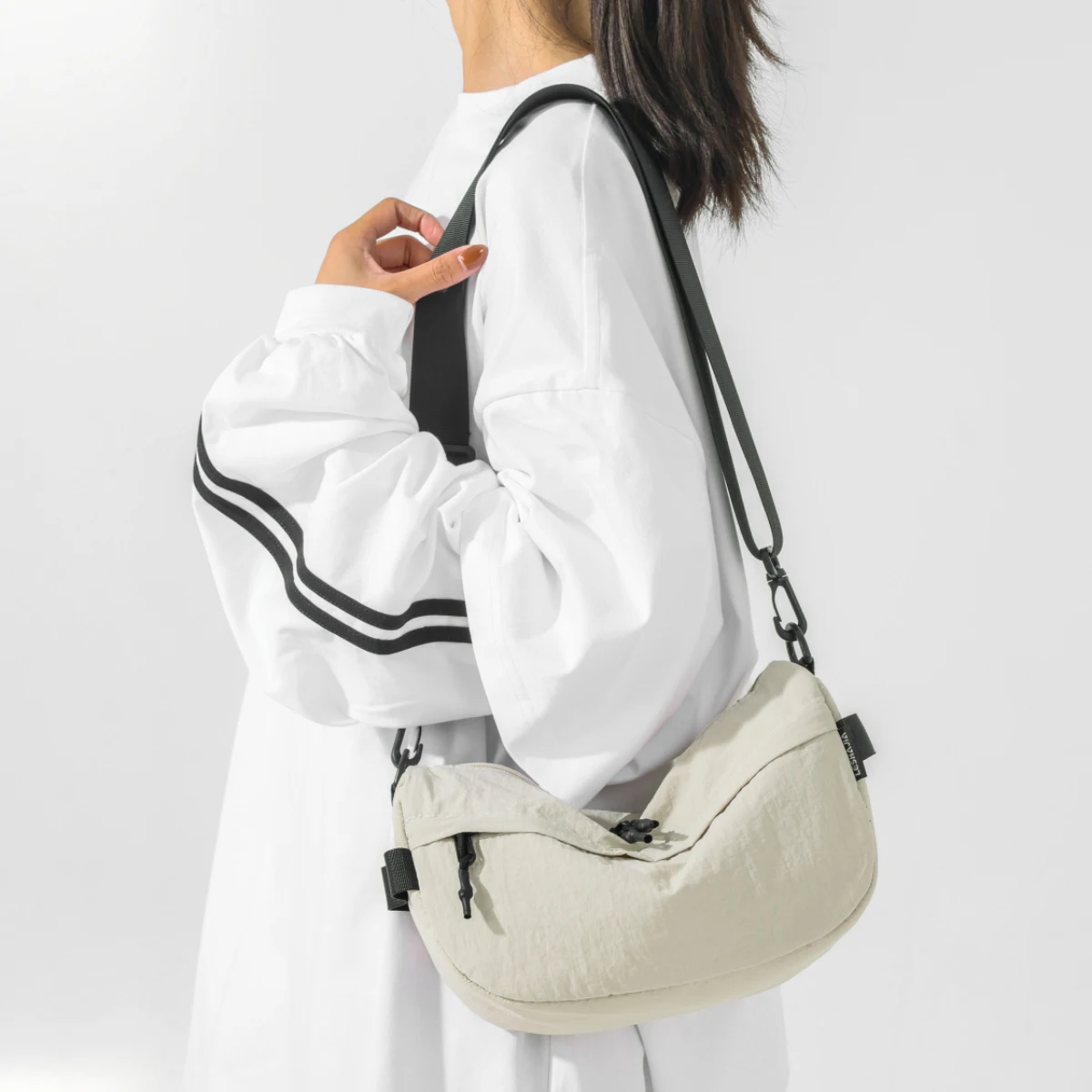 Japanese-Style Waterproof Lightweight Nylon Crossbody Small Bag, Casual Multi-Pocket Unisex Phone Bag, Trendy Small Square Bag for Hiking and Shopping