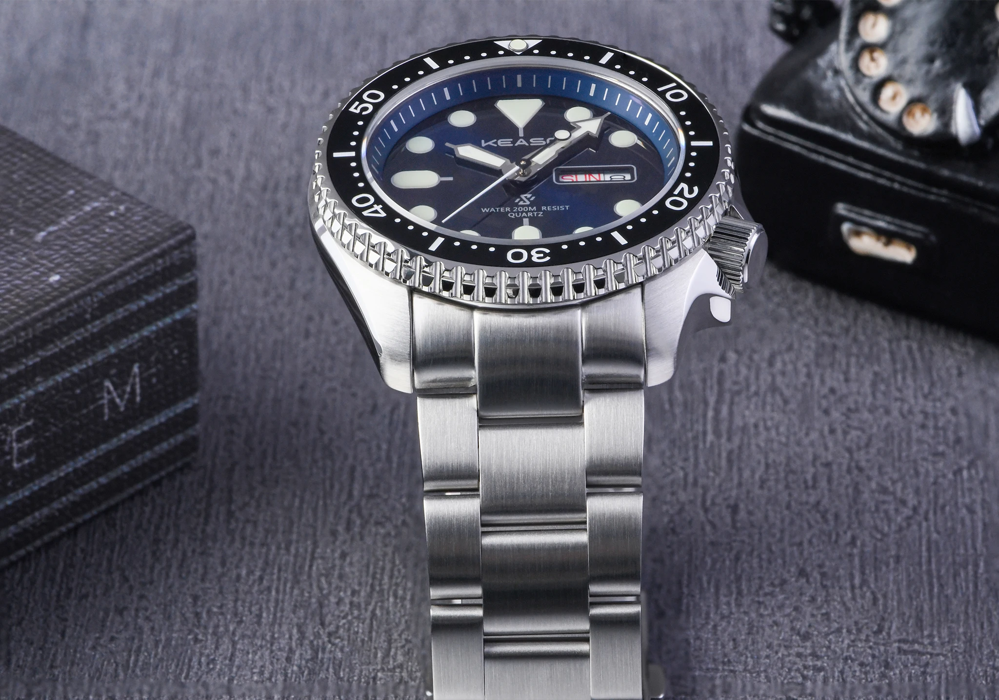 KEASO Top Mens Dive Watch MIYOTA 2035 Quartz Movement C3 Super Luminous Sports 316L Solid Steel 200M Waterproof Sapphire Watch