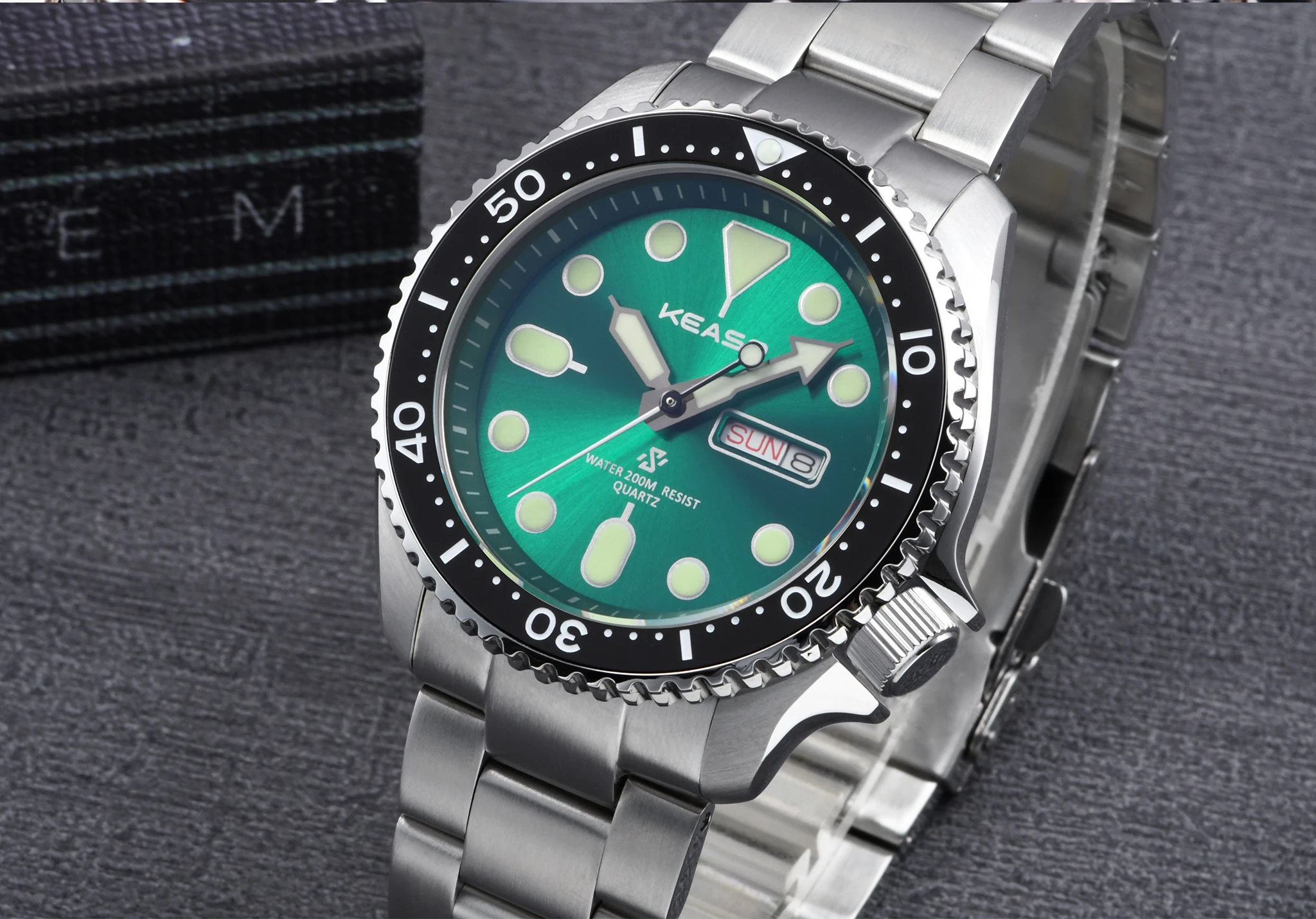 KEASO Top Mens Dive Watch MIYOTA 2035 Quartz Movement C3 Super Luminous Sports 316L Solid Steel 200M Waterproof Sapphire Watch