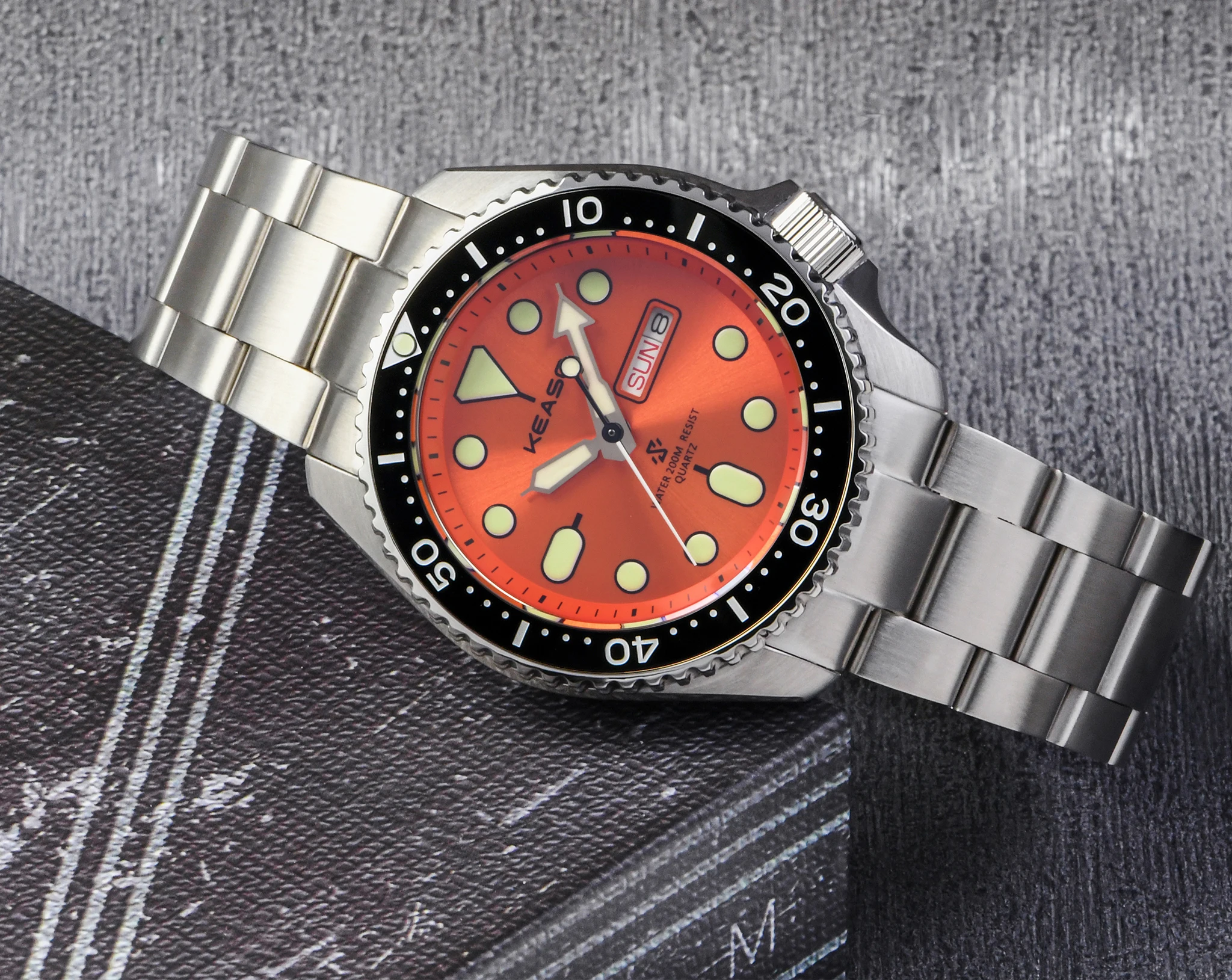 KEASO Top Mens Dive Watch MIYOTA 2035 Quartz Movement C3 Super Luminous Sports 316L Solid Steel 200M Waterproof Sapphire Watch