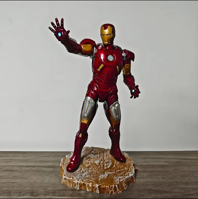 23cm/9.05in Anime The Avengers Figure Black Panther and Iron Man Action Figures Pvc Statue Collection Model Toys Gifts