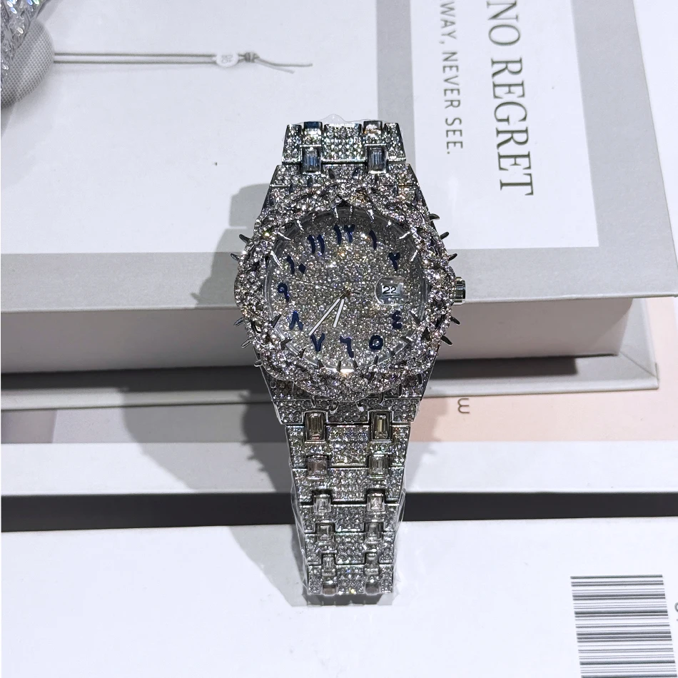 Luxury Full Diamond Men's Quartz Watch Thorn Bracelet Hip Hop Style Date Display with Luminous Function Men Business Wristwatch