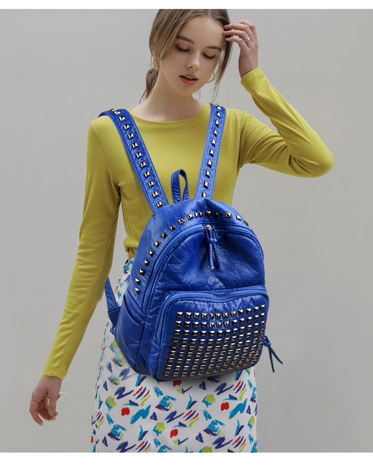 2025 New Super Cool Rivets Soft PU Fashion Backpacks Solid Zipper Large Capacity High Quality Designer Style Backpacks for Women