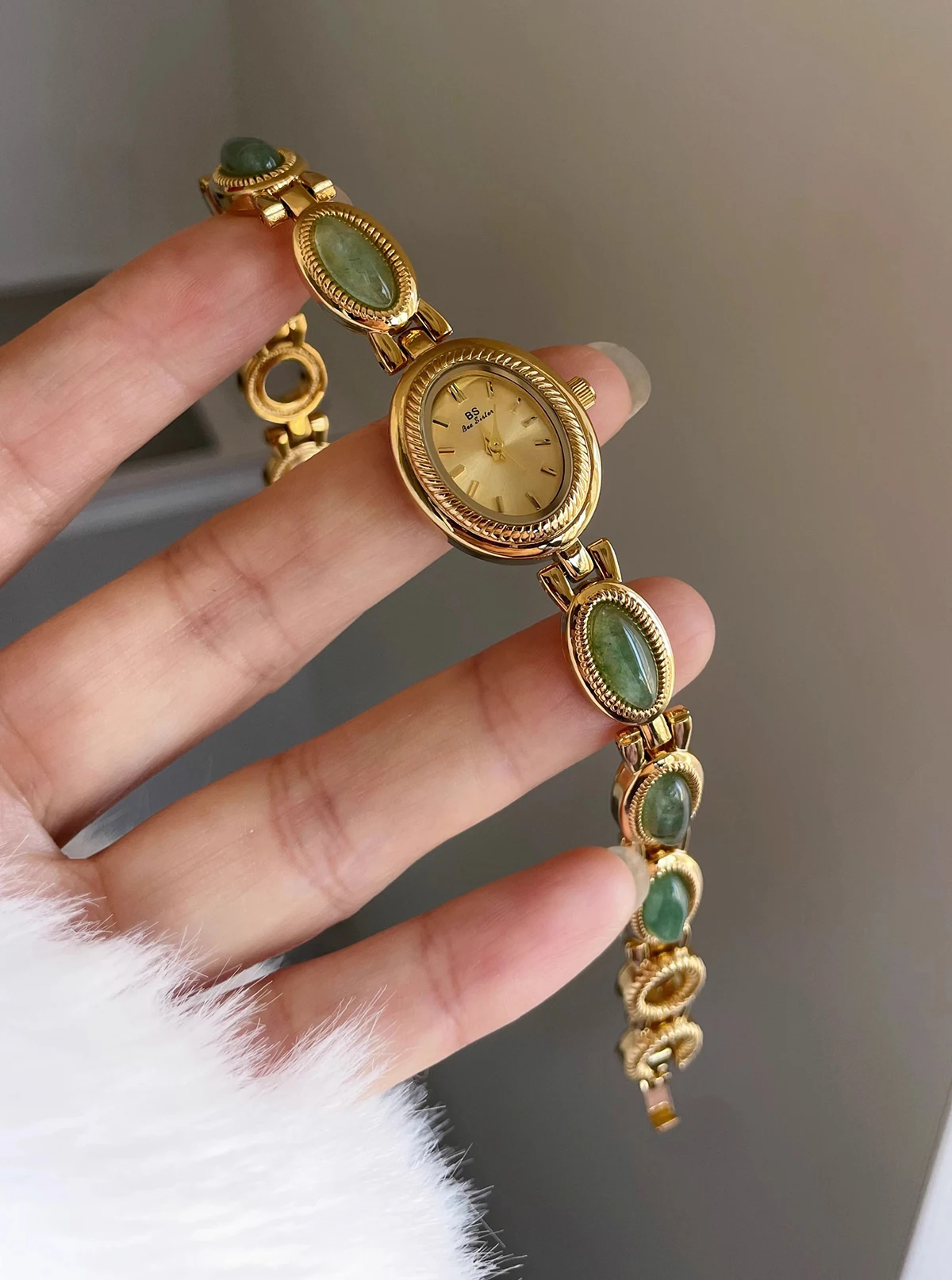 High-end Luxury Watches for Woman Elegant Green Jewelry Jade Quartz Bracelet Wristwatch Gift for Women Lady Fashion Dress Watch