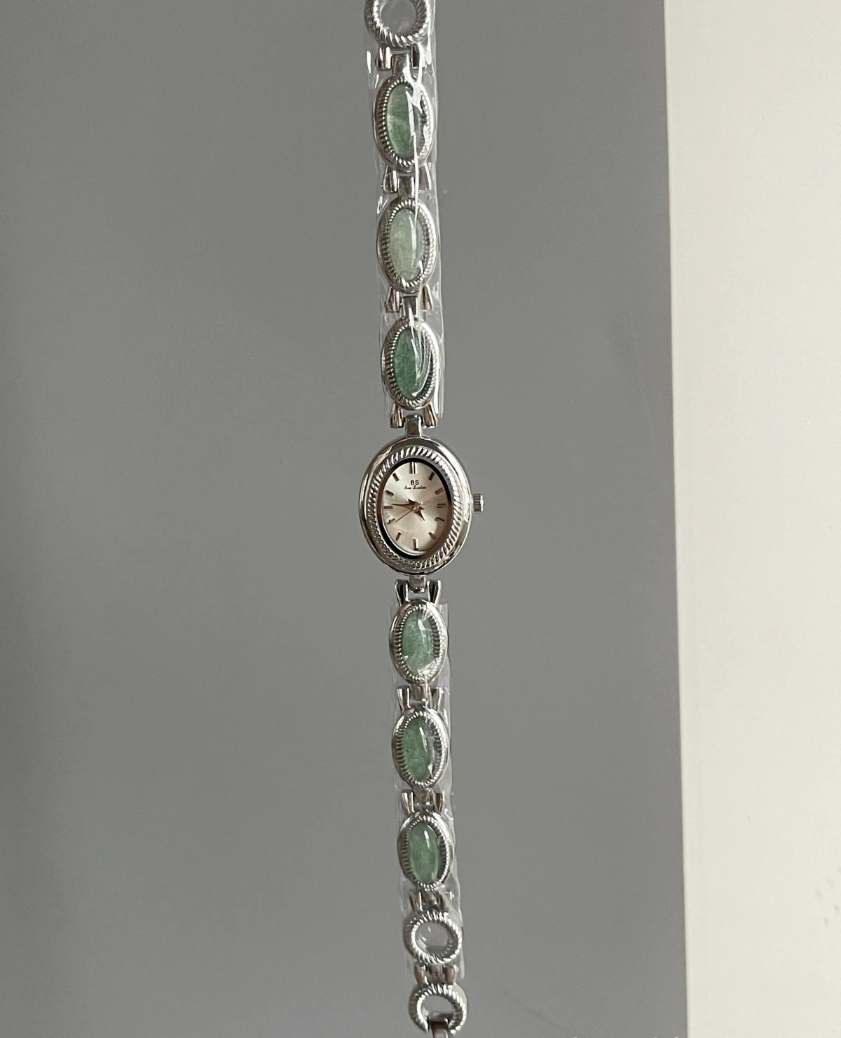 High-end Luxury Watches for Woman Elegant Green Jewelry Jade Quartz Bracelet Wristwatch Gift for Women Lady Fashion Dress Watch