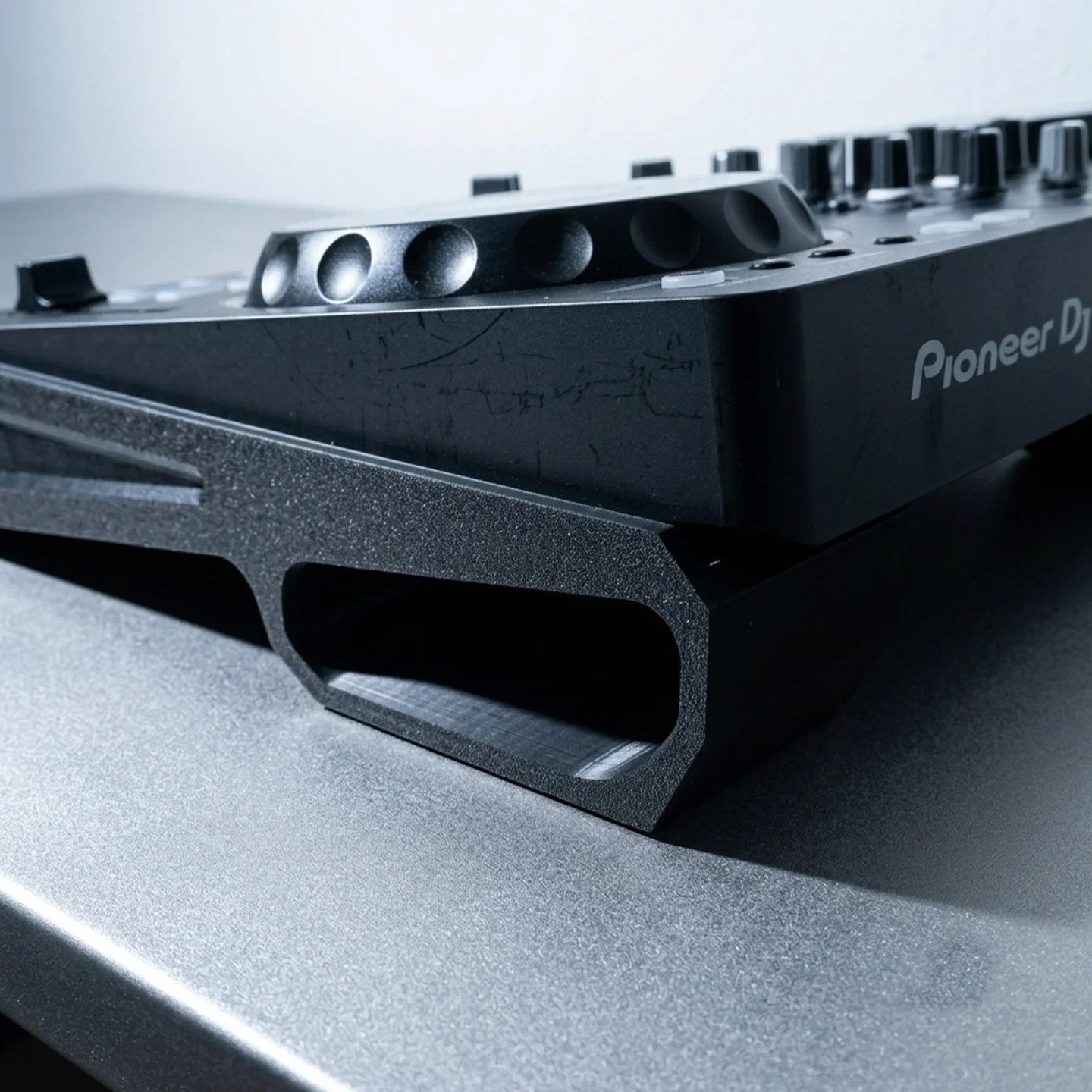 DJ Controller Stand Riser for Pioneer DDJ-FLX4, Non-Slip Base Holder Elevated Bracket with Anti-Skid Pads, DJ Equipment Accessor