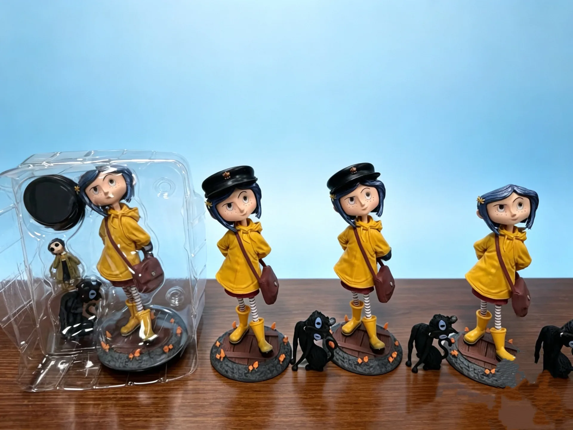 Coraline Action Figure 7 Inch Movie Version Yellow Raincoat Collectible Pvc Model Decor For Collection Enthusiasts Ideal Gift