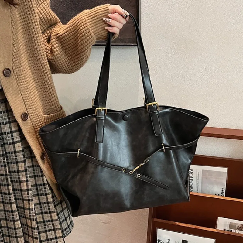 Brown Large Capacity Vintage Tote Bag Metal Buckle Decor Casual Shoulder Bags Versatile Commuter Handbag Women's Elagant Bag