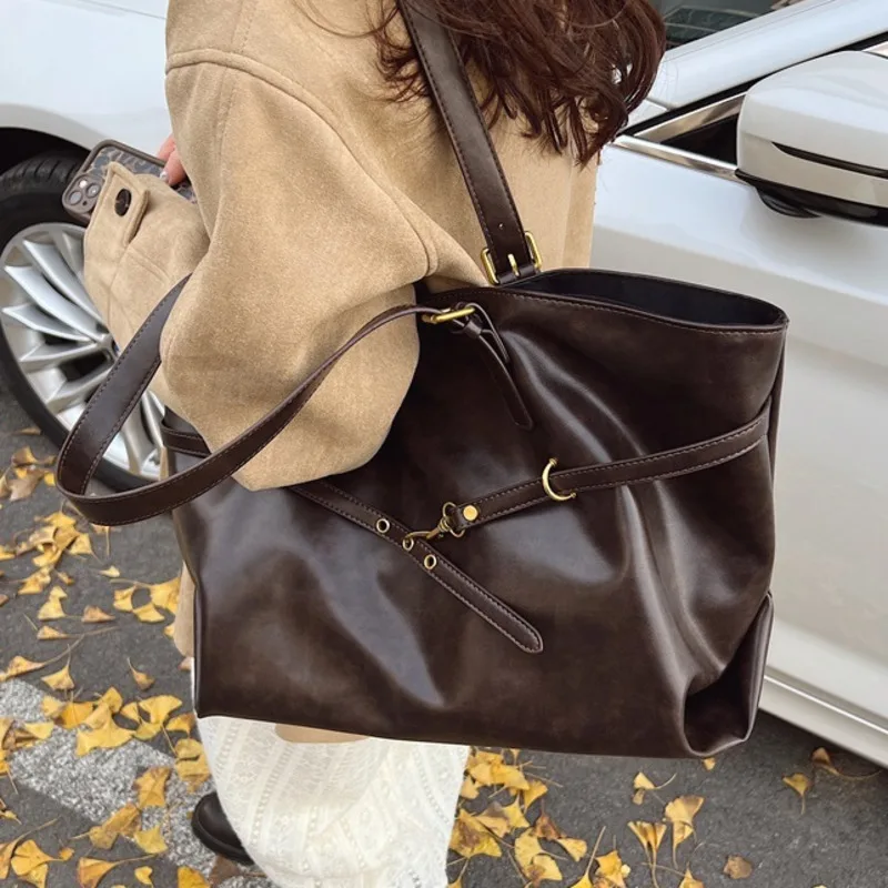 Brown Large Capacity Vintage Tote Bag Metal Buckle Decor Casual Shoulder Bags Versatile Commuter Handbag Women's Elagant Bag
