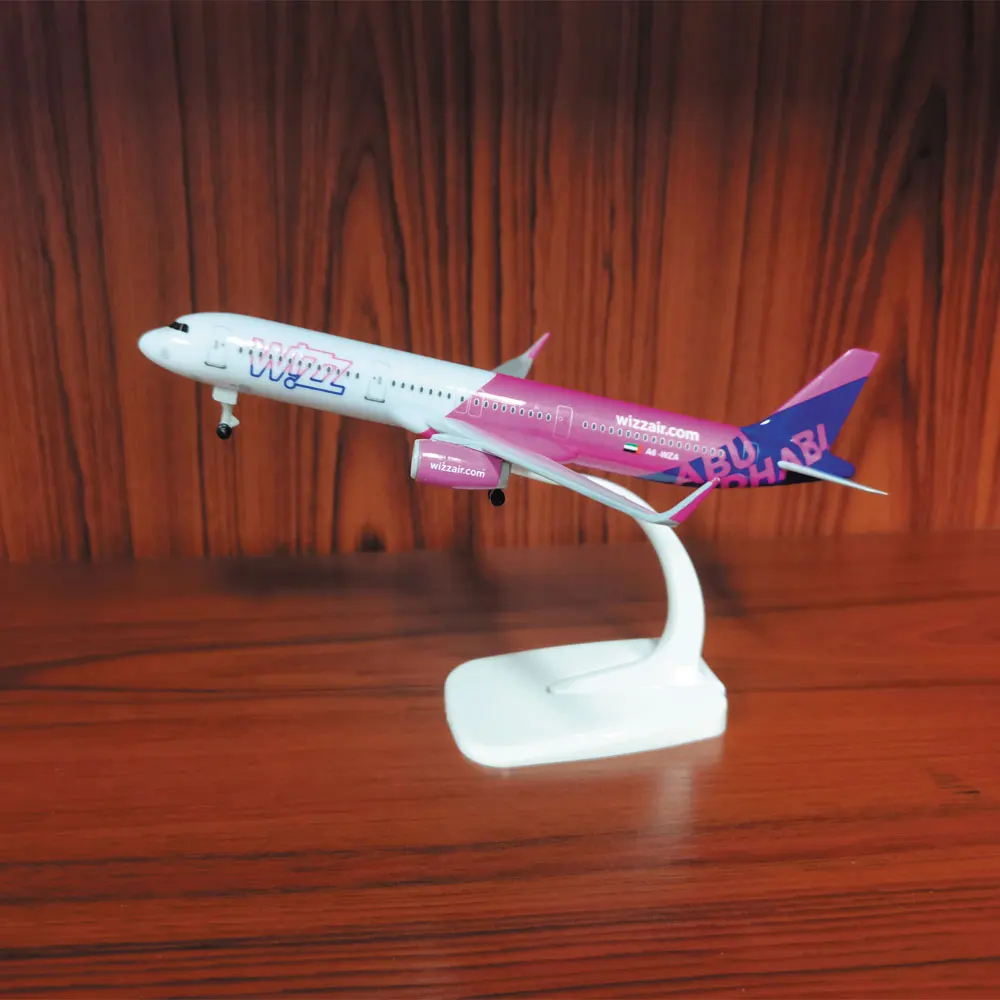 20cm 321 wizz Airplane Model WIZZ AIR A321 Aircraft miniature plane alloy Metal Airplane Scale 1 400 Collected Gift