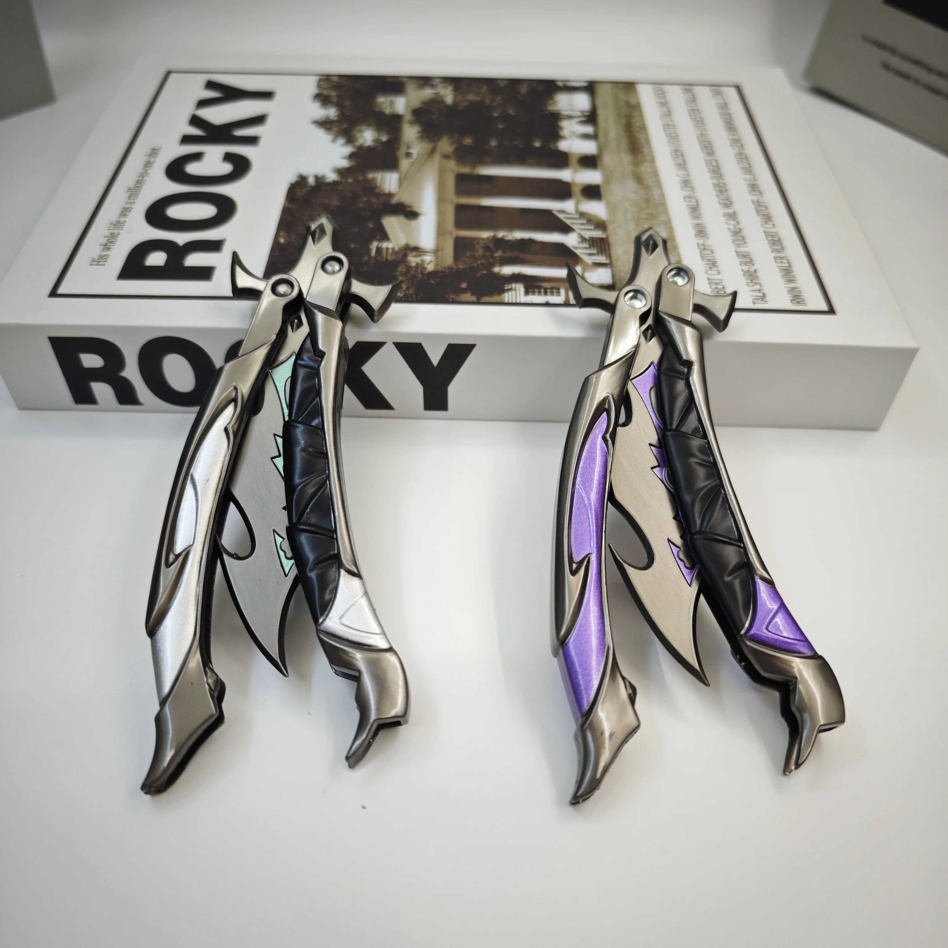 22cm Valorant Reaver 3.0 Butterfly Knife Metal Folding Model – Gaming Fan Training Toy, Craft Collectible, and Display Piece