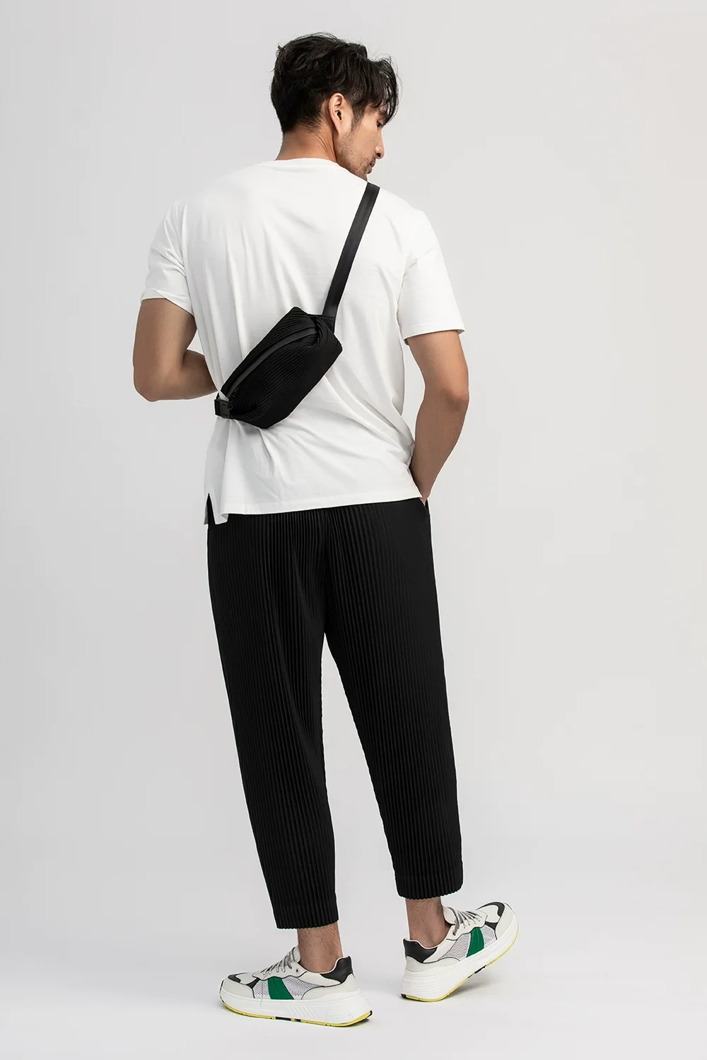 Miyake Pleated Straight Pants Men Clothing Black Pencil Cropped Pants Street Wears Men Japanese Style Ankle Length Pants