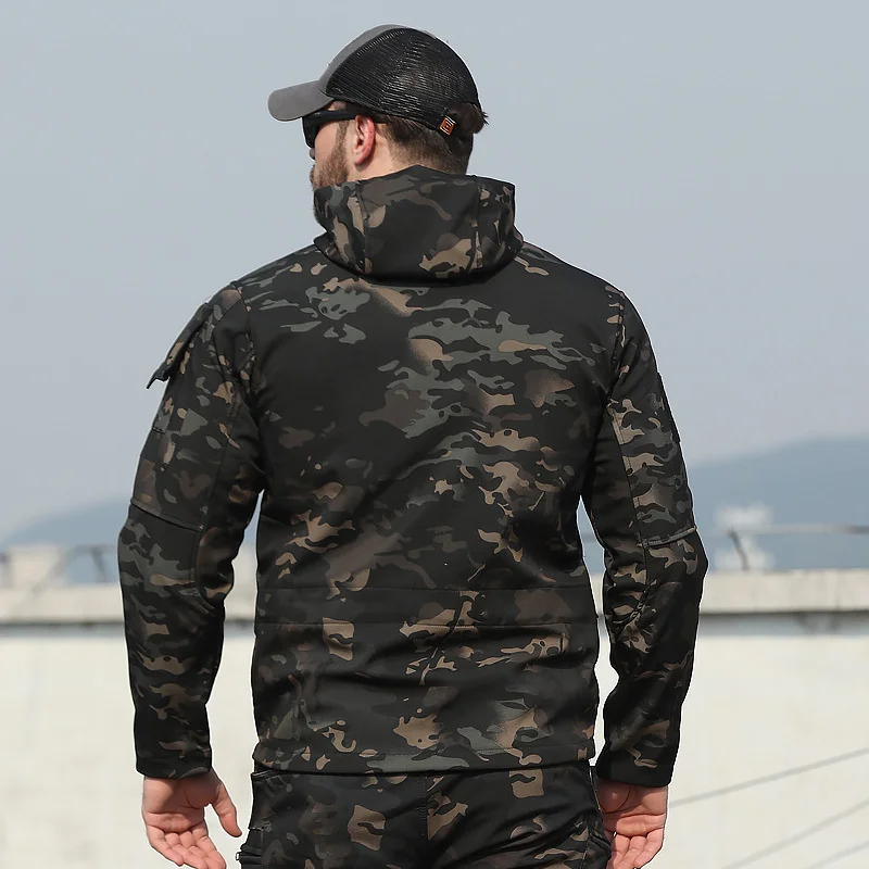 Winter Fleece Jacket Men Riding Outdoor Motorcycle Coats Tactical Multi-pocket Soft Shell Waterproof Windproof Warm Shark Skin
