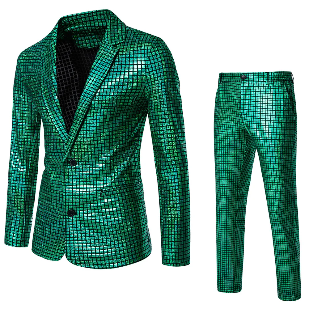 Rainbow striped men's two-piece suitwith a unique and eye-catching style,perfect for fashion shows anda must-have for trendy men