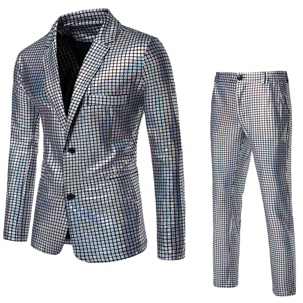 Rainbow striped men's two-piece suitwith a unique and eye-catching style,perfect for fashion shows anda must-have for trendy men