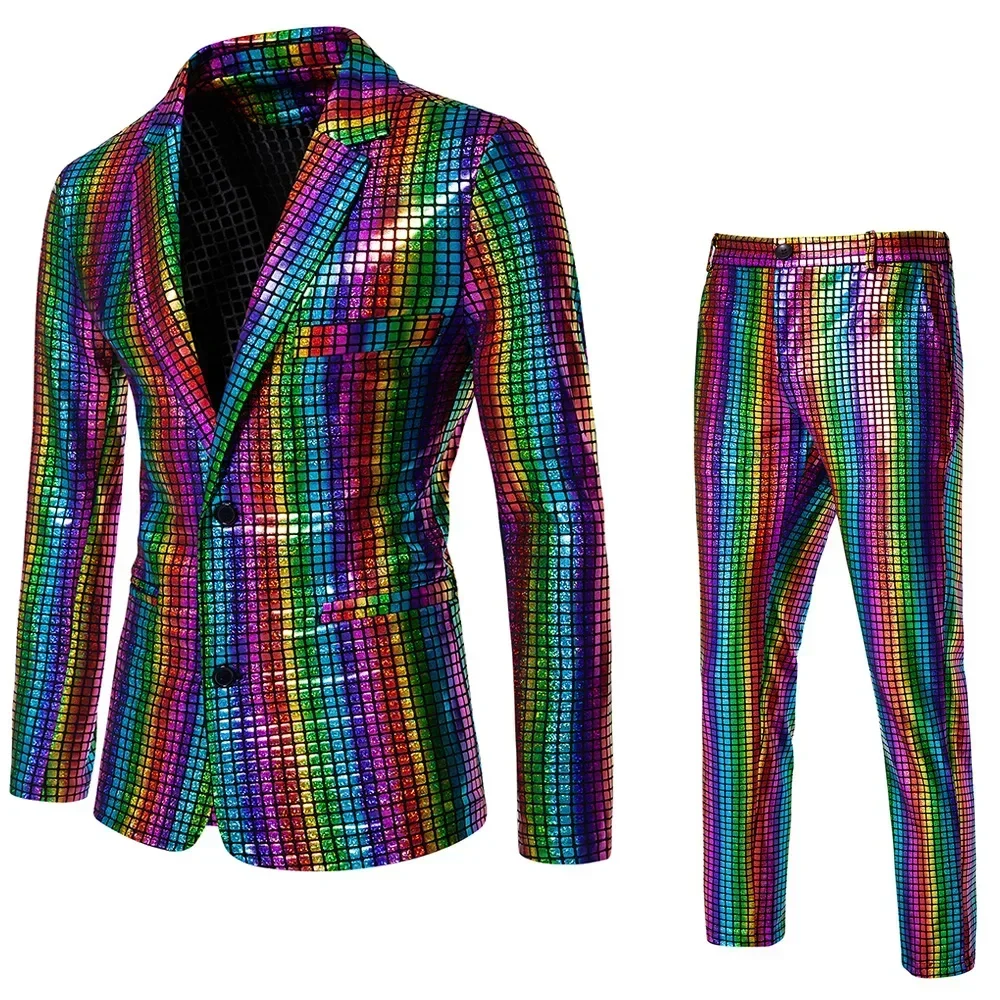 Rainbow striped men's two-piece suitwith a unique and eye-catching style,perfect for fashion shows anda must-have for trendy men