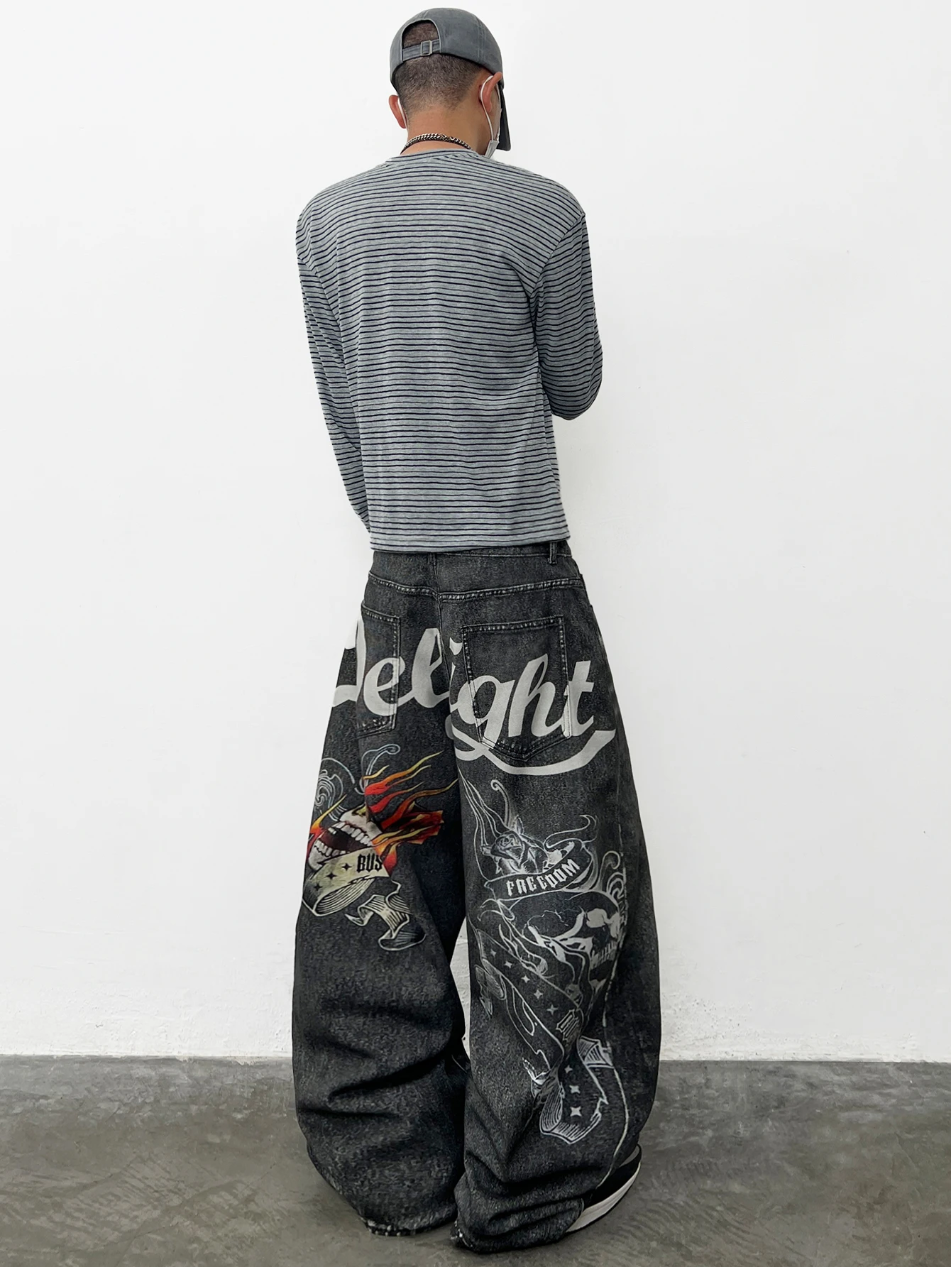 American Retro Skull Print Design Men's Loose Denim Jeans Y2K Street Hip-Hop Fashion Versatile Wide-Leg Pants Halloween Vibe