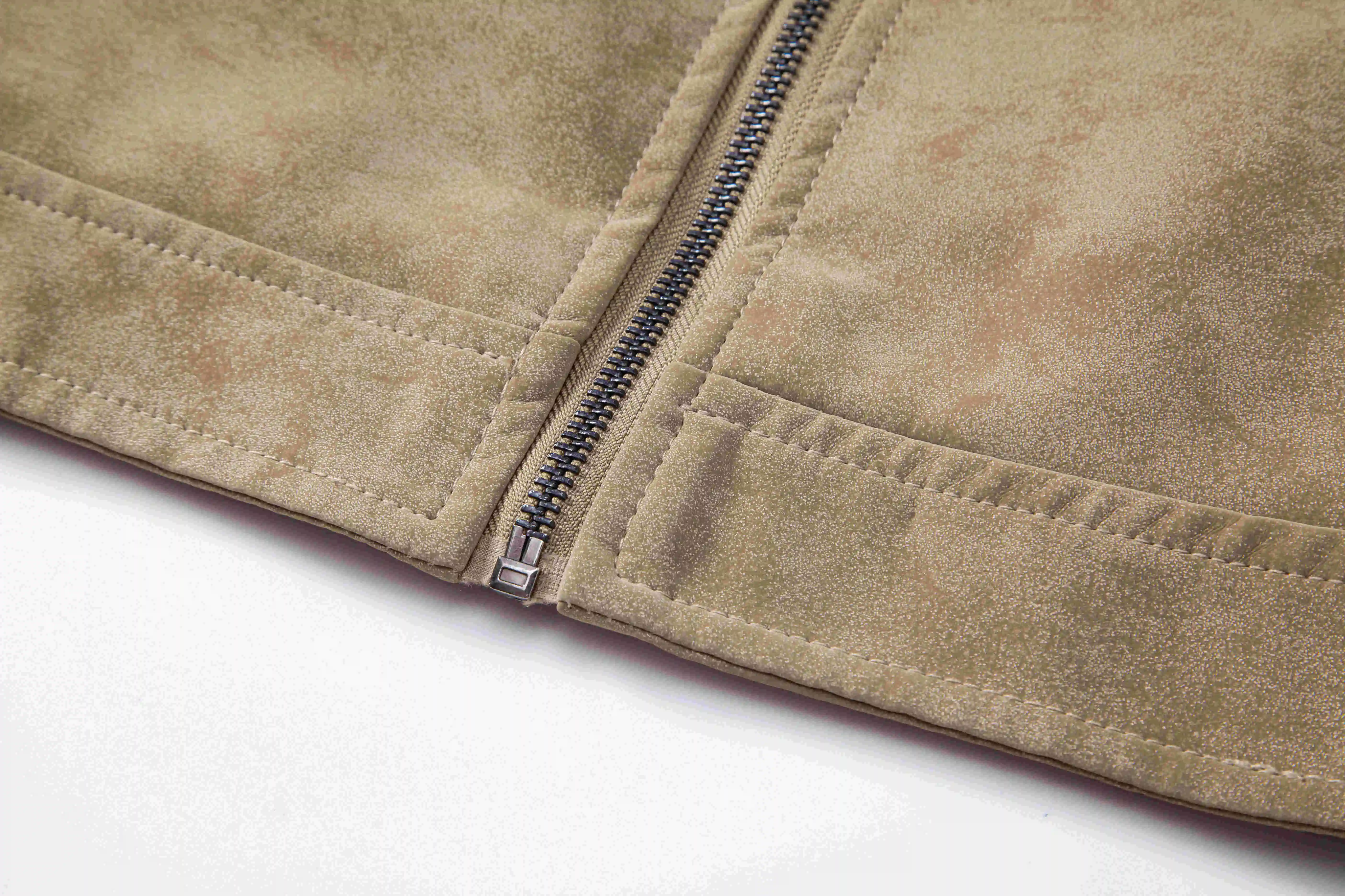 Men's Slim Fit Vintage Motorcycle Jacket Casual Long Sleeve Biker Coat Fitted Design for Fall Winter Plain Pattern
