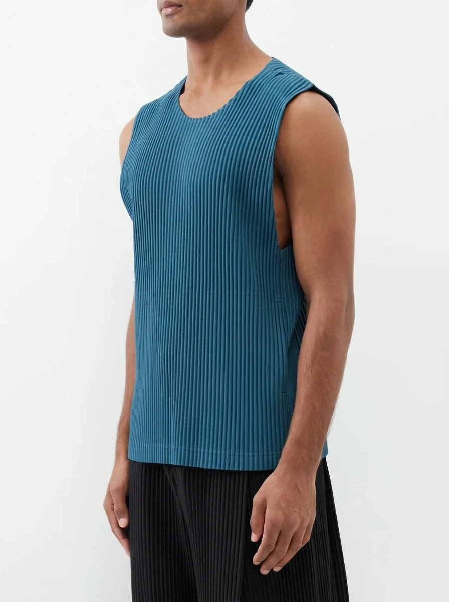 Miyake Pleated Men Sleeveless Vest Round Neck Loose Fit Casual Tank Top Japanese Minimalist Daily Wear