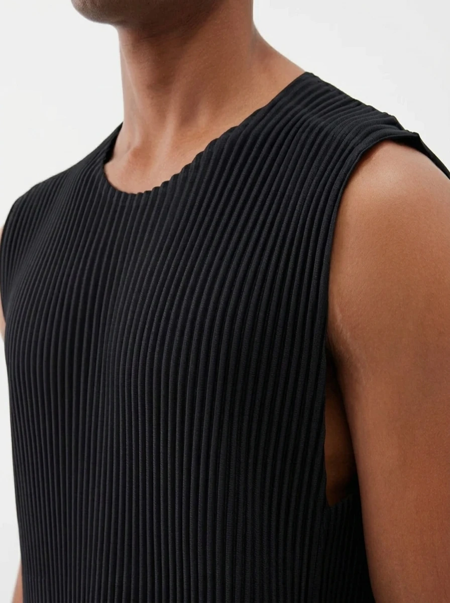 Miyake Pleated Men Sleeveless Vest Round Neck Loose Fit Casual Tank Top Japanese Minimalist Daily Wear