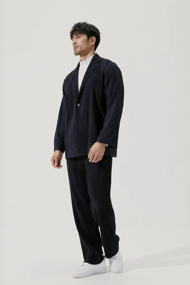 Men's Miyake Pleated Style Blazer Jacket Japanese Casual Stretch Slim Fit Business Office Fashion Luxury Wrinkle Resistant Coat