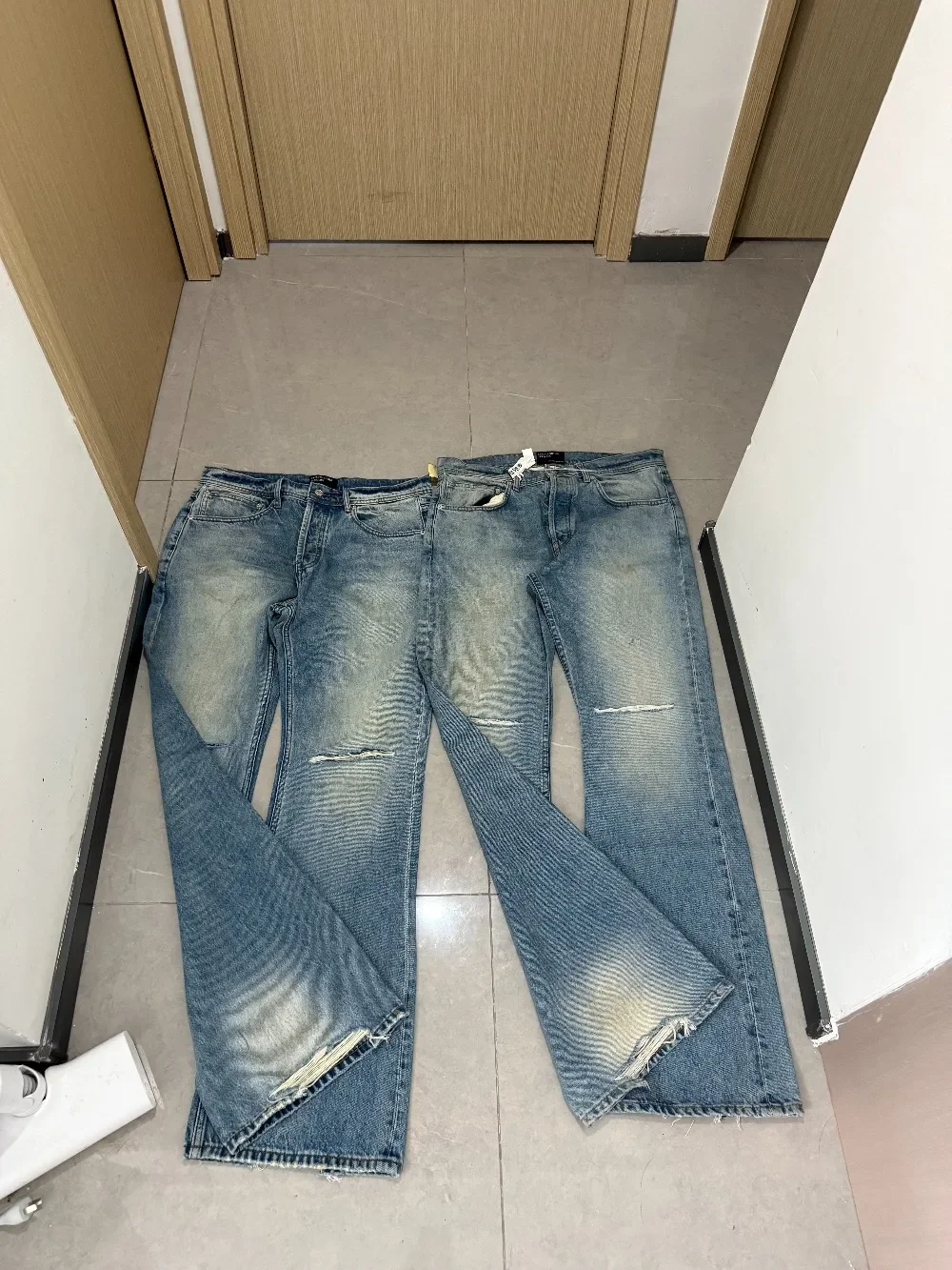 ER/D 25SS Washed old knife cut damaged mud dyed slightly loose jeans