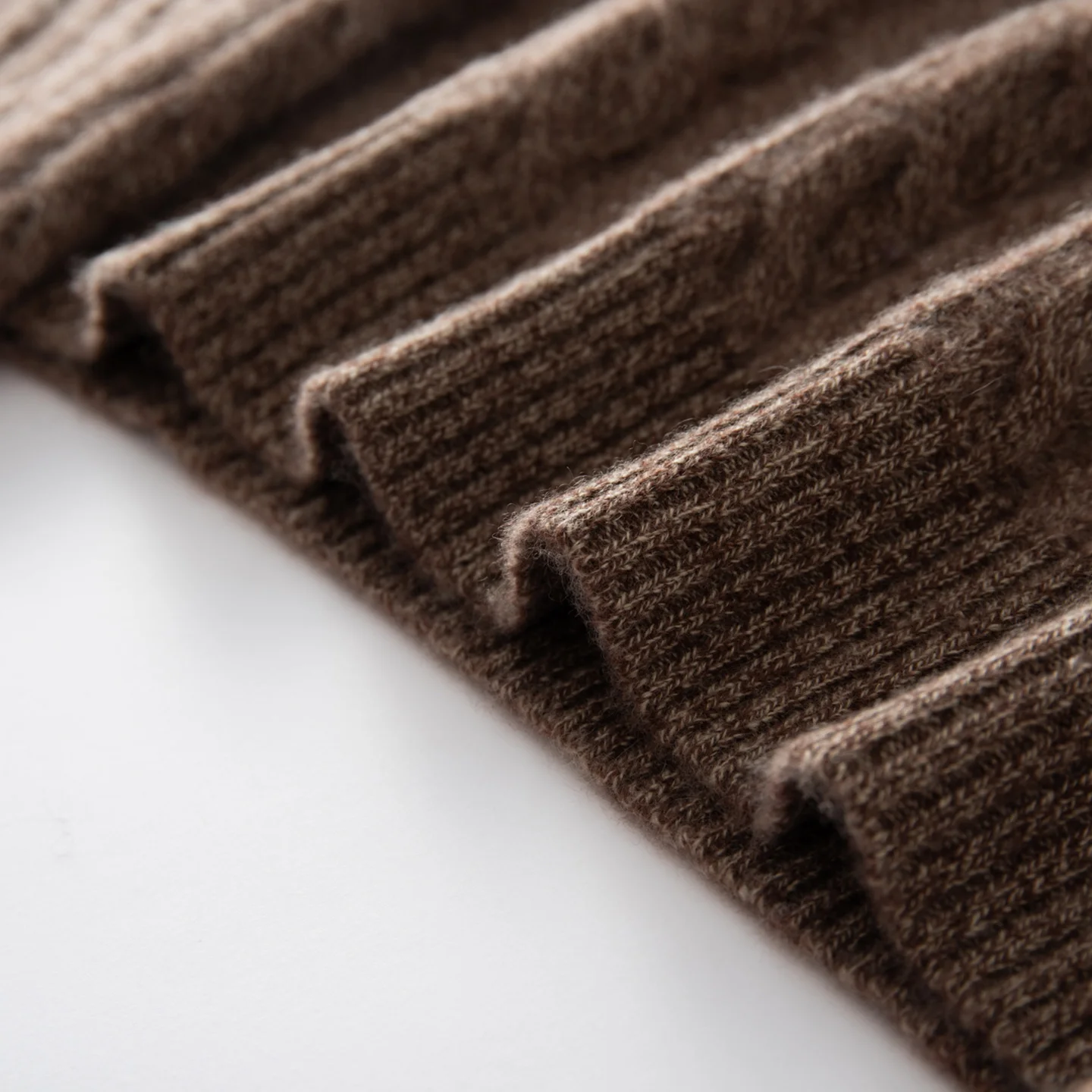 ZOCEPT 100% Natural Cashmere Men's Sweater Autumn Winter Thick Warm O-Neck Casual Pullover Knitted Twisted Flower Sweater Top