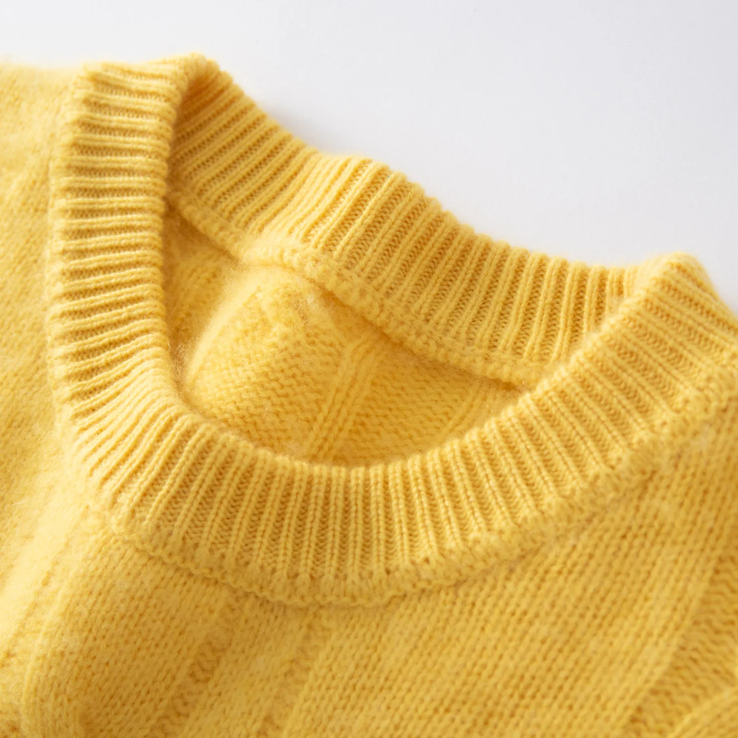 ZOCEPT 100% Natural Cashmere Men's Sweater Autumn Winter Thick Warm O-Neck Casual Pullover Knitted Twisted Flower Sweater Top