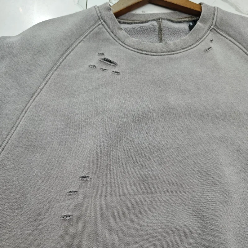Vintage American Style Distressed Fleece Sweatshirt Men Winter Thick Loose Casual Hooded Pullover with Retro Design