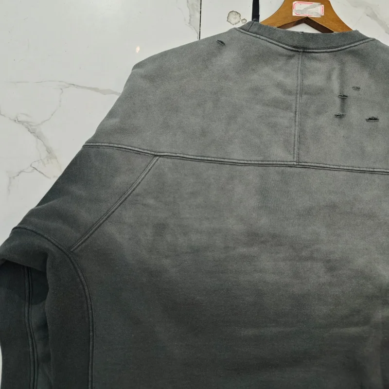 Vintage American Style Distressed Fleece Sweatshirt Men Winter Thick Loose Casual Hooded Pullover with Retro Design