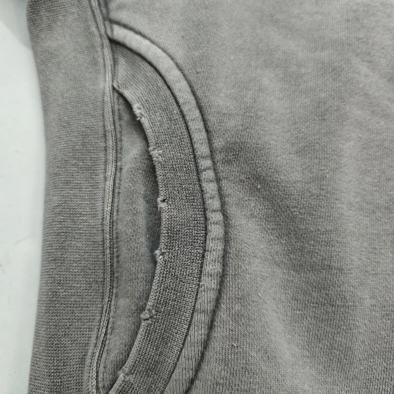 Vintage American Style Distressed Fleece Sweatshirt Men Winter Thick Loose Casual Hooded Pullover with Retro Design