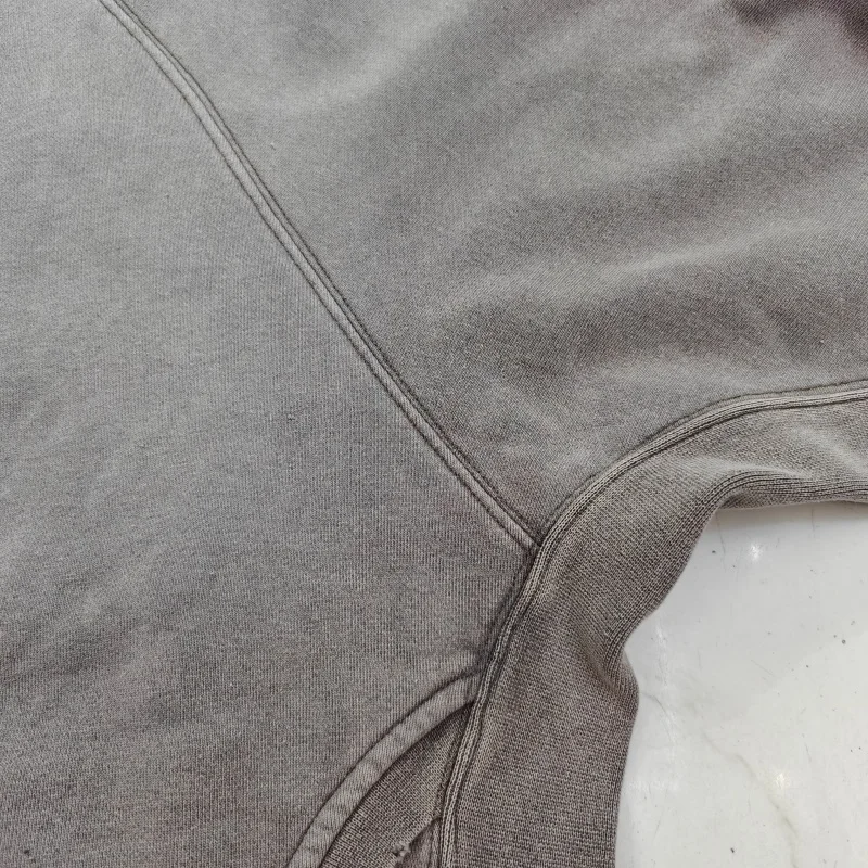 Vintage American Style Distressed Fleece Sweatshirt Men Winter Thick Loose Casual Hooded Pullover with Retro Design