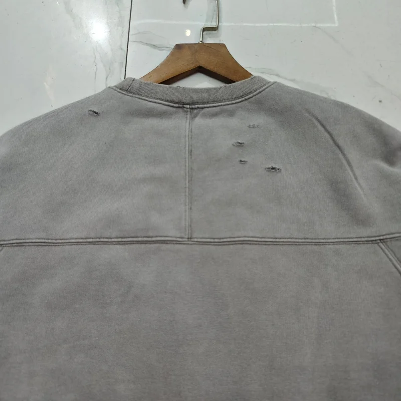 Vintage American Style Distressed Fleece Sweatshirt Men Winter Thick Loose Casual Hooded Pullover with Retro Design