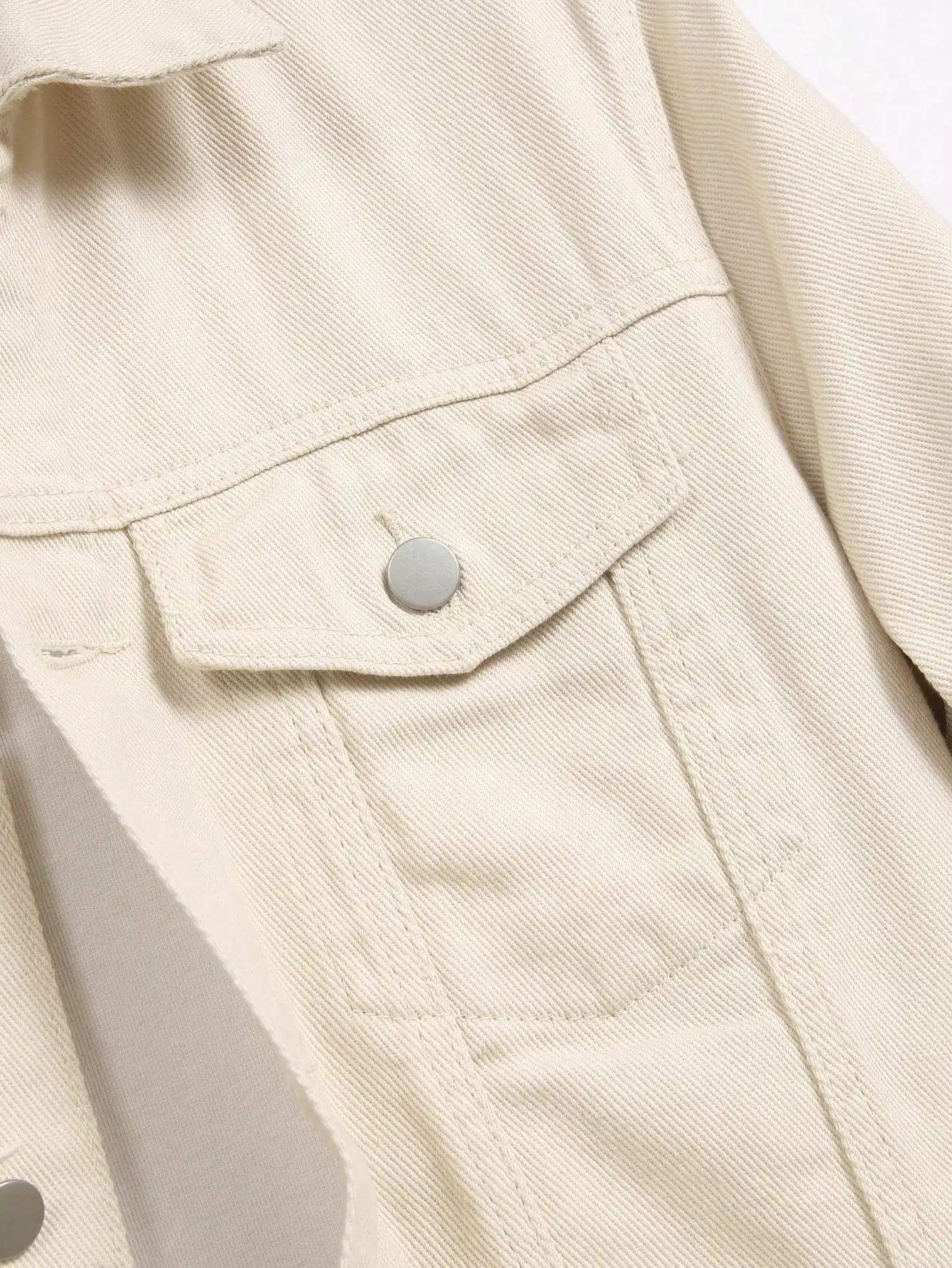 Solid Color Denim Casual Off-White Jacket, Bright and Refreshing, Fully Packed with a Youthful Vibe, Suitable for Spring and Aut