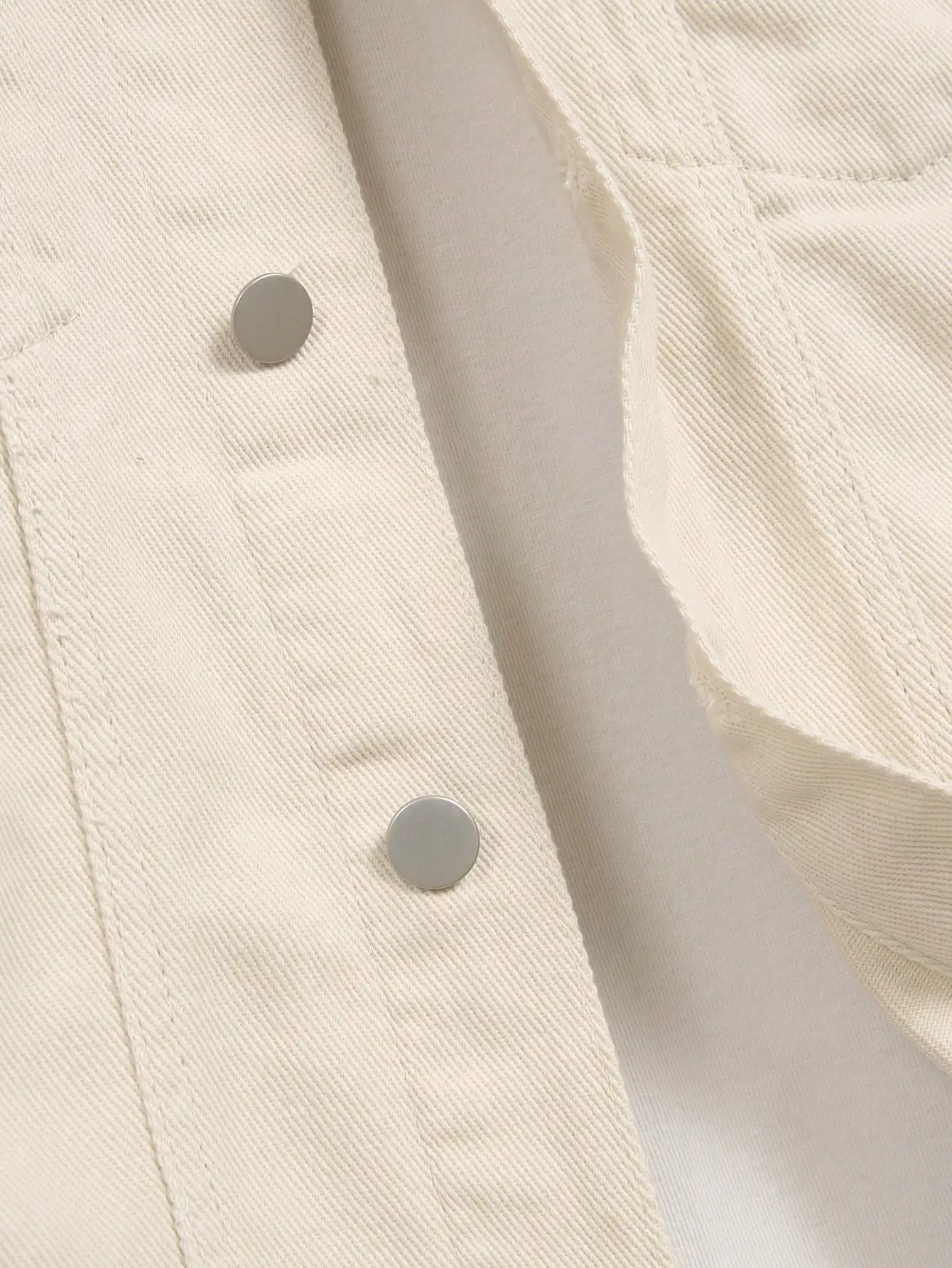 Solid Color Denim Casual Off-White Jacket, Bright and Refreshing, Fully Packed with a Youthful Vibe, Suitable for Spring and Aut