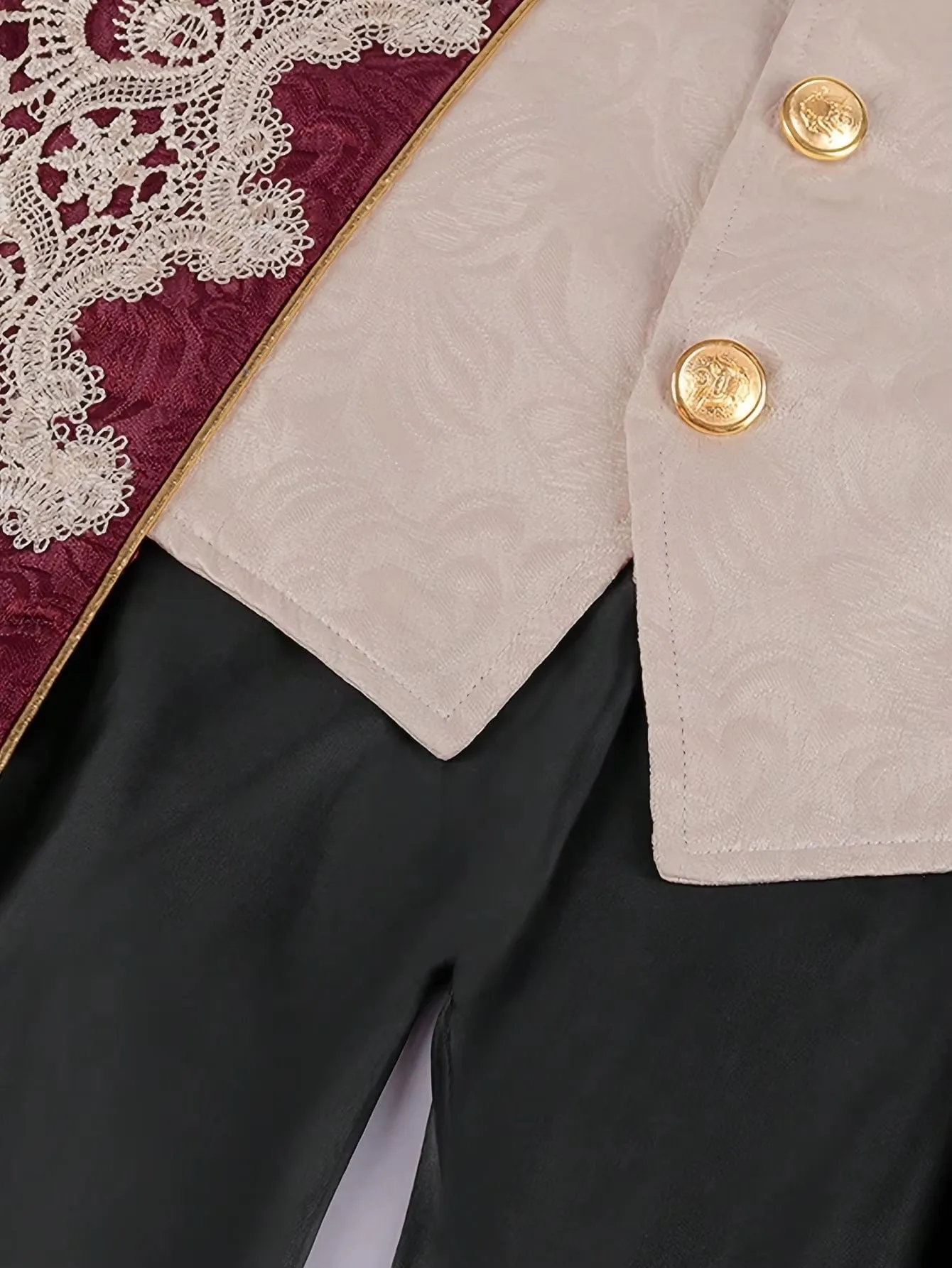 Men's Victorian Baroque Lace Applique Long Coat - Vintage Burgundy Royal Court Tailcoat Jacket for Halloween Cosplay Party