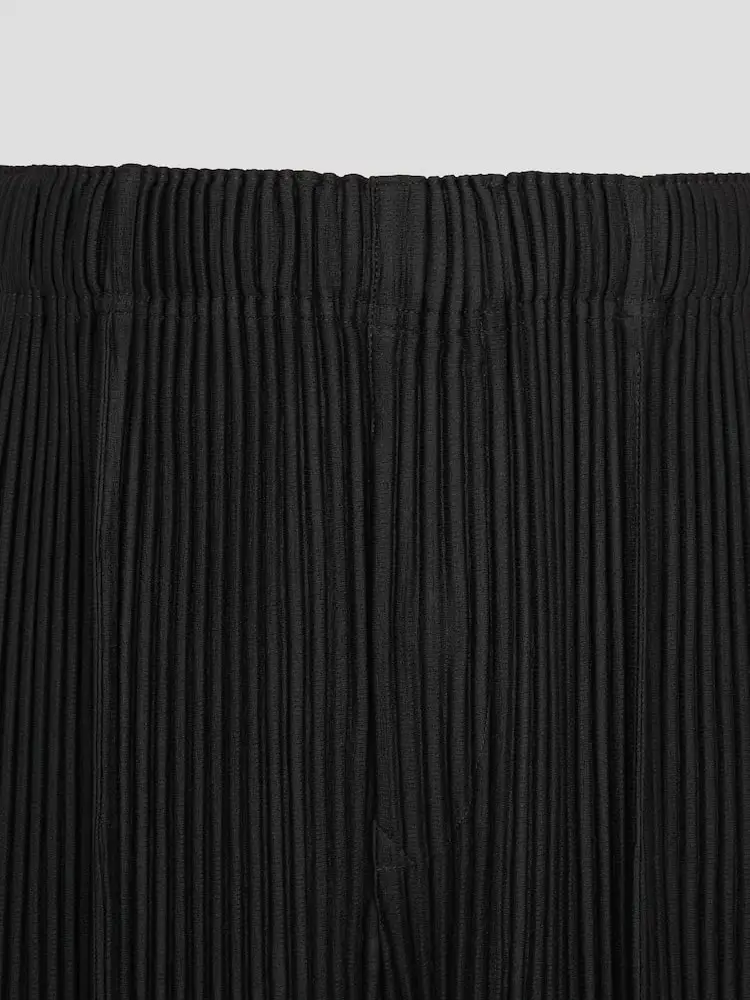 Miyake Pleated Plisse Cargo Shorts Men Loose Knee Length Summer Casual Bermuda Shorts Wrinkle Resistant