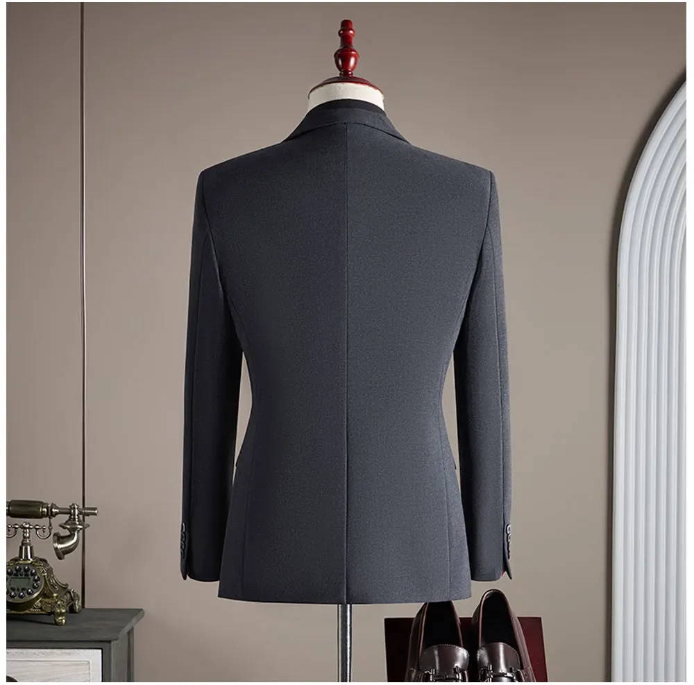 High-quality, Fashionable and Stylish Plus-size Men's Solid-color Suit Set, Men's Three-piece Set, One-button Casual Suit