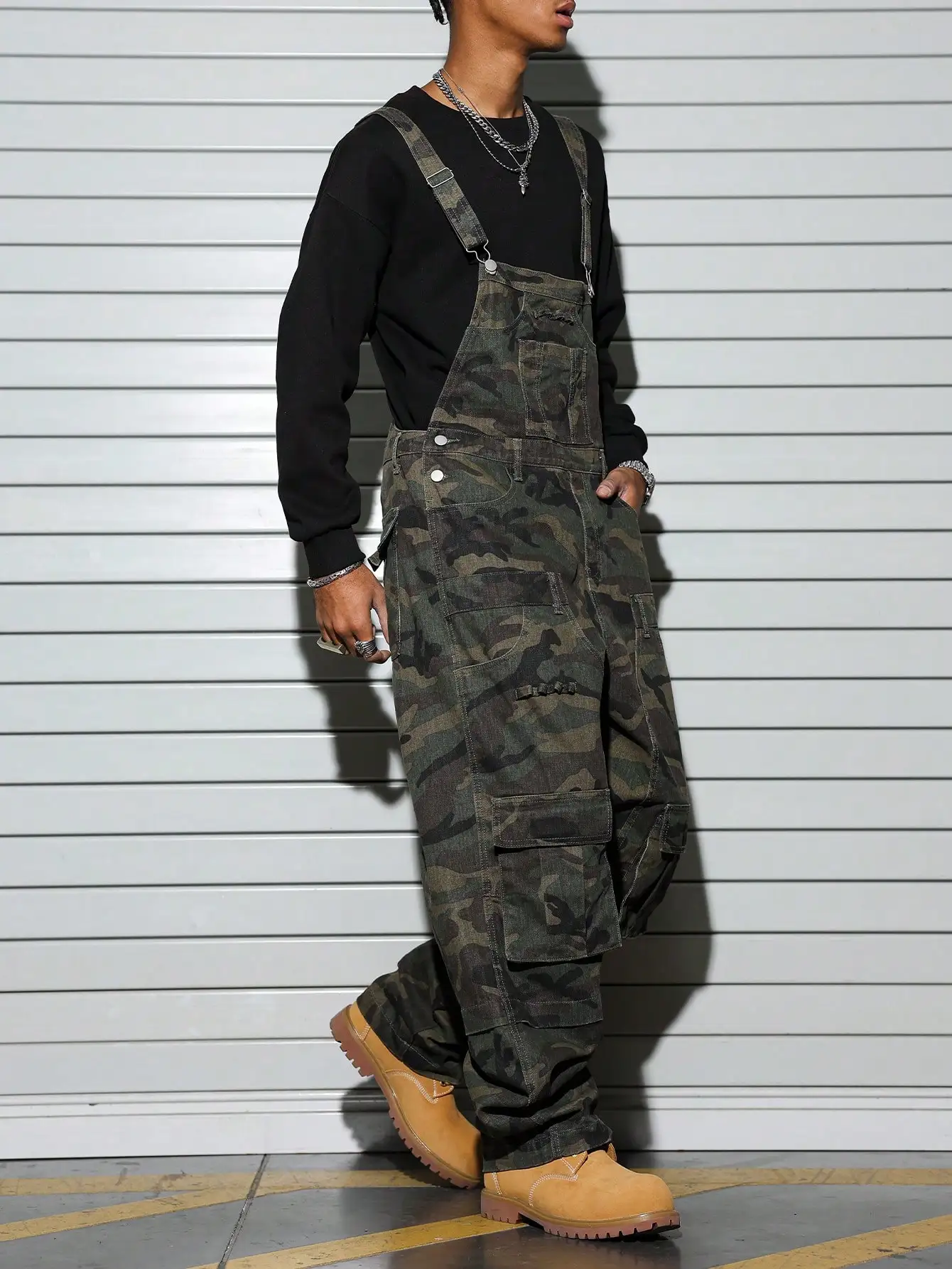 Men's Camouflage Loose Bib Jumpsuit with Multiple Cargo Pockets, Distressed Vintage Grunge-Style Camo One-Piece Overalls